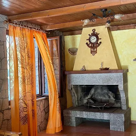Stone Shengjin Guest house *